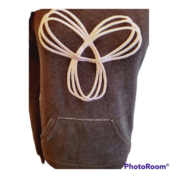 ARITZIA Tna Baltic Embroidered Pullover Hoodie - Picture 3 of 6